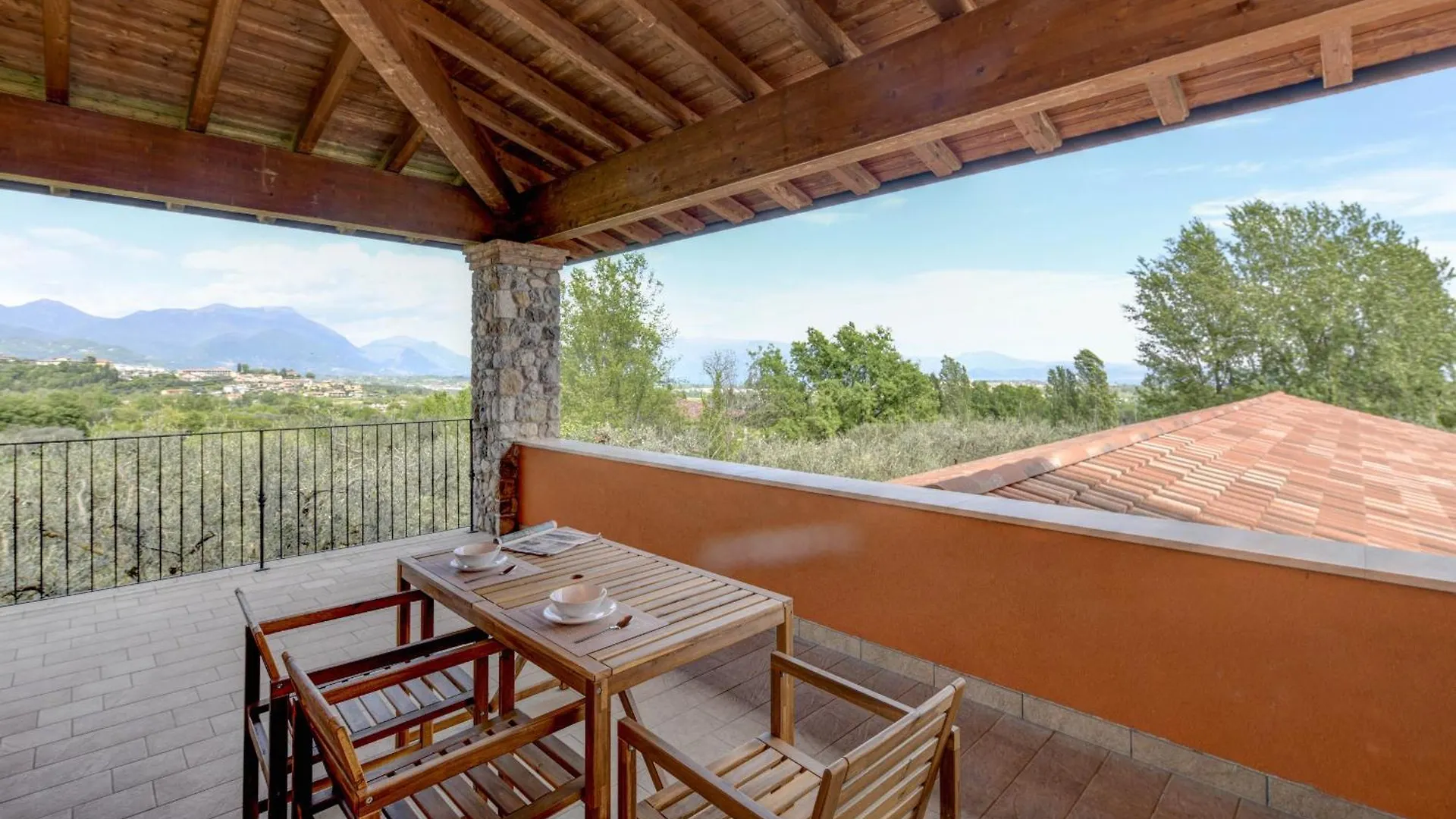 Agriturismo I Sentieri Del Vino - Lago Lucone Polpenazze del Garda Farm stay