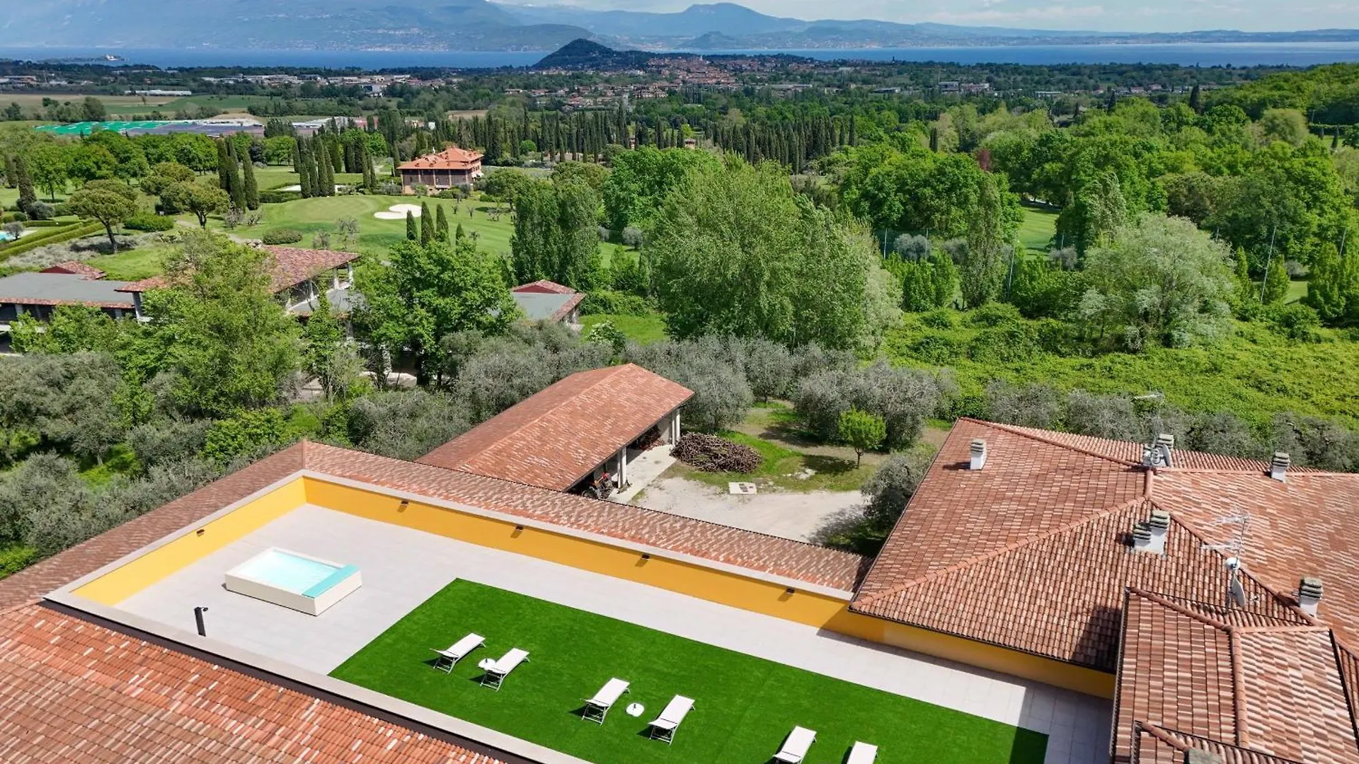 Farm stay Agriturismo I Sentieri Del Vino - Lago Lucone Polpenazze del Garda